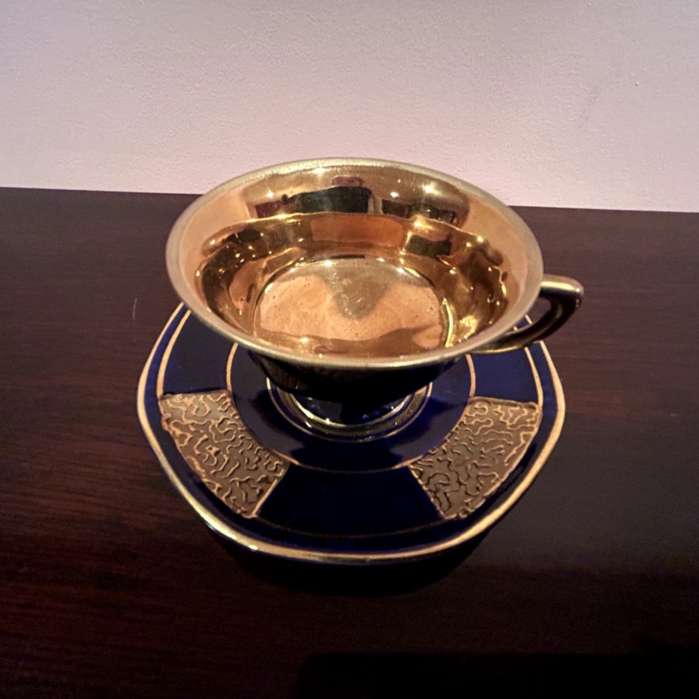 Ilmenau German Echt Kobalt Miniature Porcelain Collectable Cup and Saucer - Picture 3 of 10